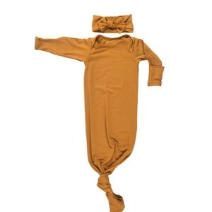 Infant One Piece Gown and Bow Set